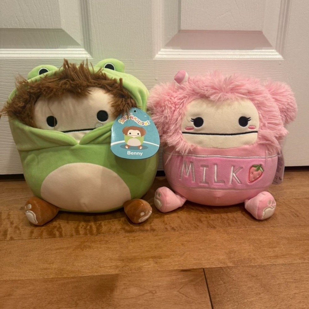 Squishmallow 8” Benny Bigfoot in Frog Costume and Strawberry Milk Brina BNWT